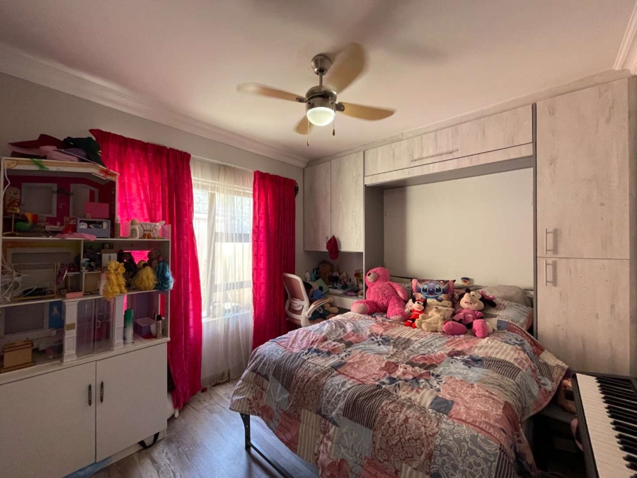 3 Bedroom Property for Sale in Seemeeu Park Western Cape